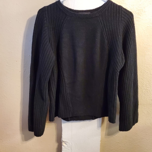 August 1 eight sweater - Picture 3 of 7